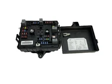 2021 GMC SAVANA 3500 VAN CABIN FUSE BOX GM OEM 84816378 POWER JUNCTION BOX 