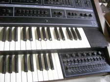 CRUMAR T 3 TRANSPORTABLE ORGAN Zwei Manuale 