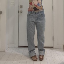 90s light-medium wash wrangler jeans
