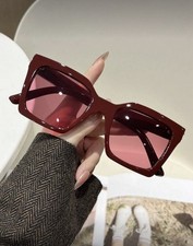 1 Pair Women's Burgundy Square Frame Fashion Glasses,Fashionable Beach Accessory