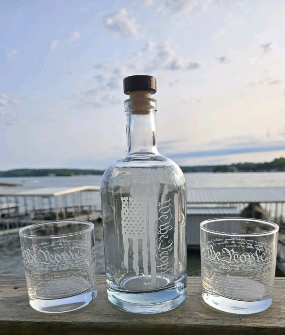 New Whiskey Decanter Set 250 Yr We The People Old Southern Brass 