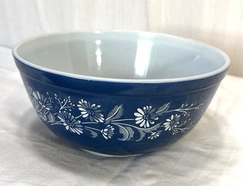Pyrex Colonial Mist 403 Blue Pyrex Bowl Vintage Daisy Floral USA