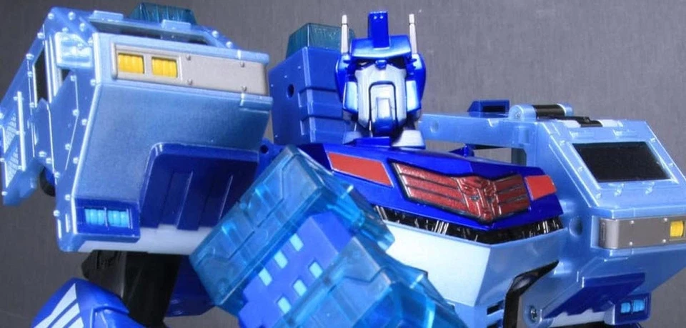 TA27 Ultra Magnus Light and Sound  | Japanese Transformers Animated - Image 4 of 4