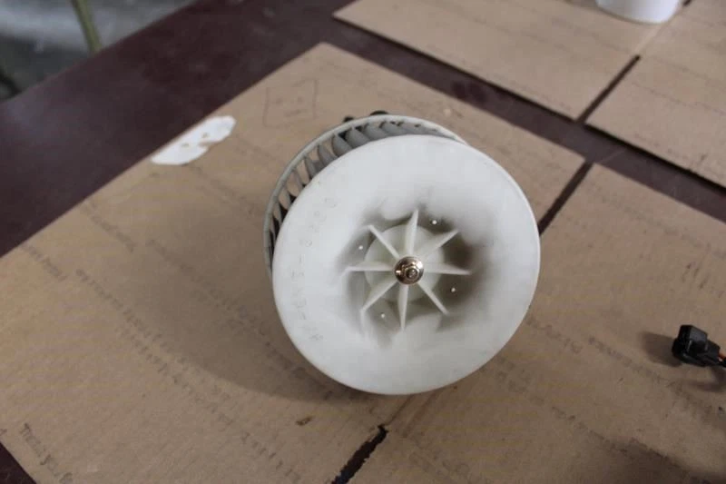 Jaguar XK8 1999 lado del pasajero derecho calentador ventilador motor Foto 2 de 4