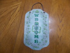 St Patrick s Day Welcome Wall Hanging Plaque Shamrocks Clover