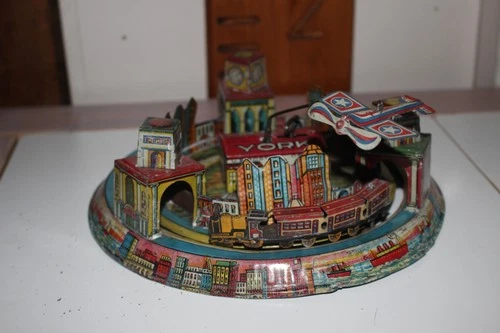 Antique MARX NEW YORK Wind Up Train Tin Litho Toy