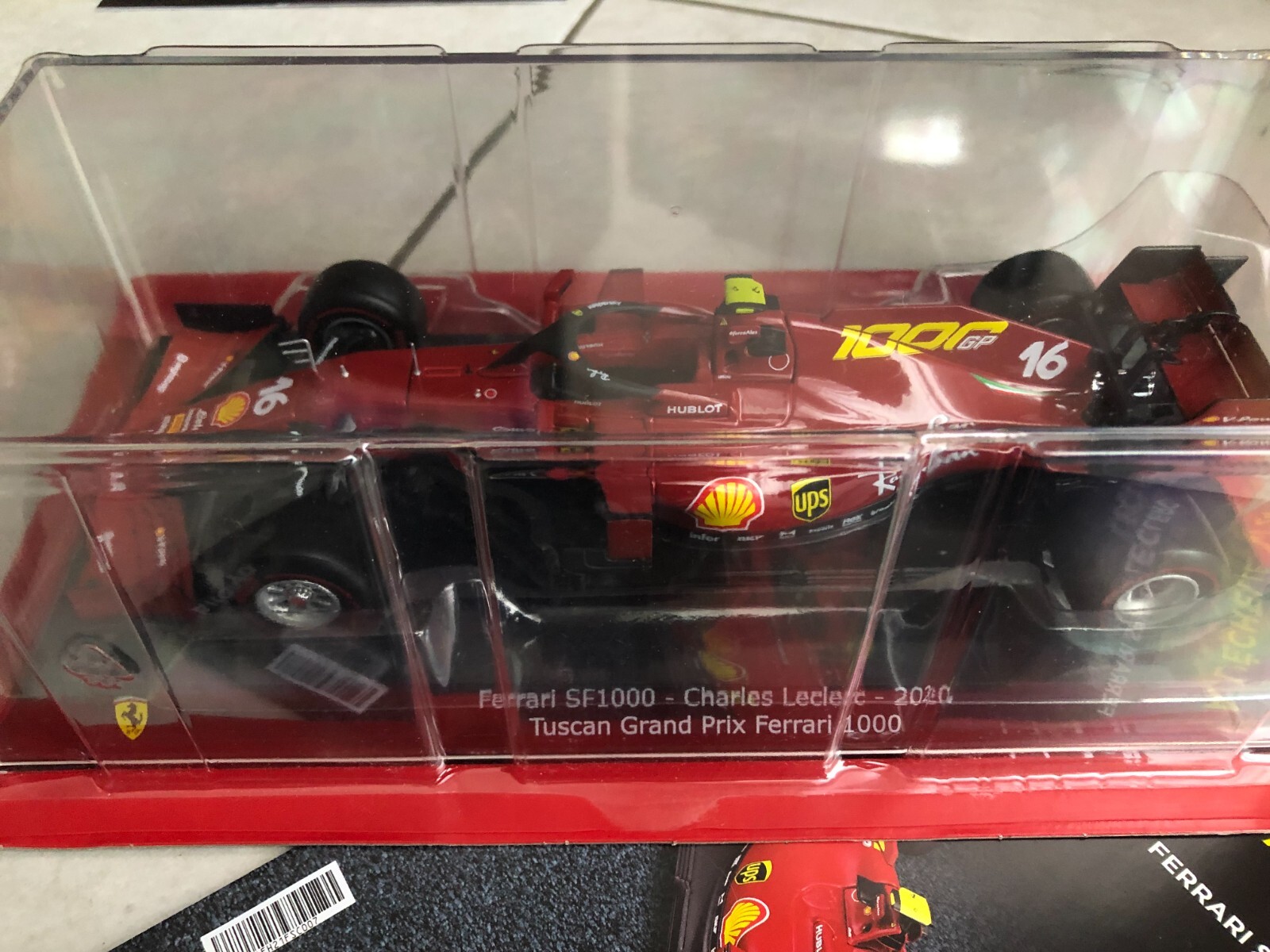 F1 Ferrari 1/24 SF1000 Leclerc voiture miniature pour décoration de bureau