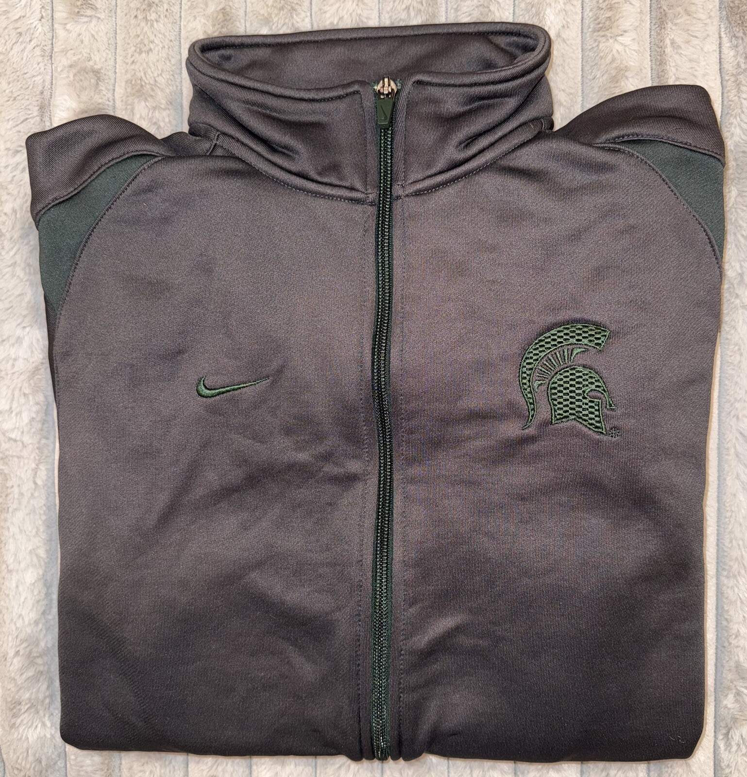 SACAI X NIKE Giacca Nike Dri Fit Michigan State full zip manica lunga taglia small usata in ottime condizioni