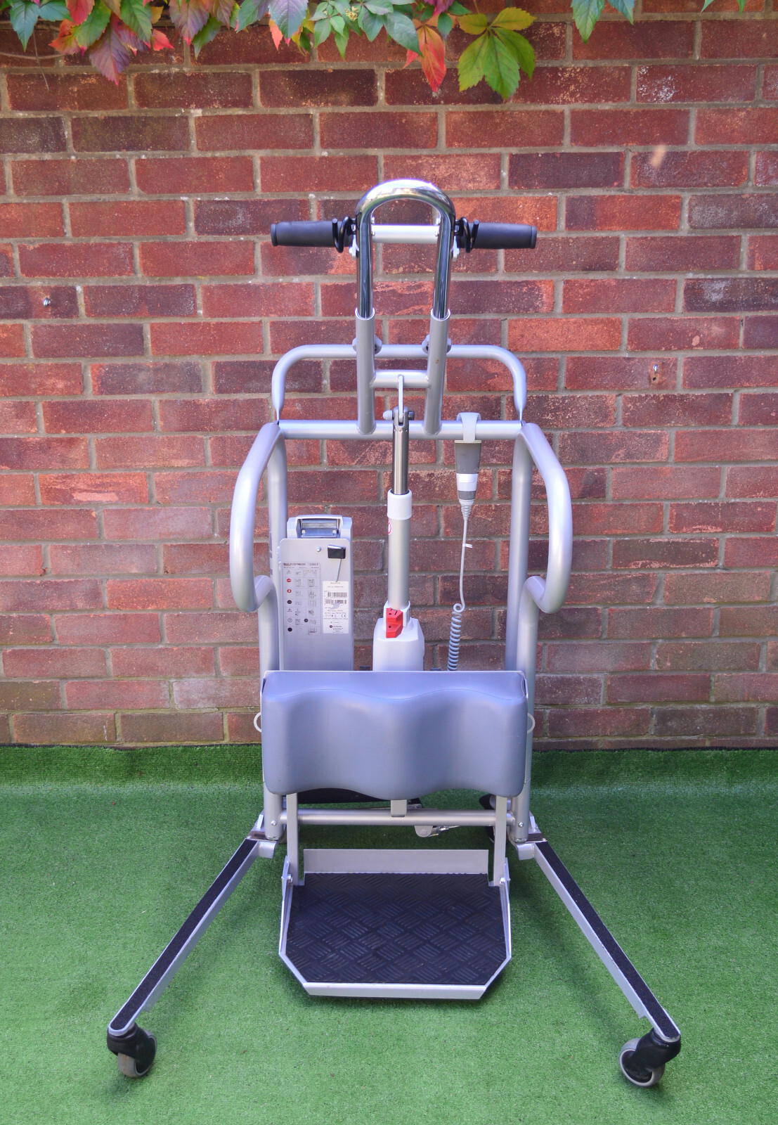 Handicare MiniLift System Romedic 125 Stand Aid. Linak. Delivery