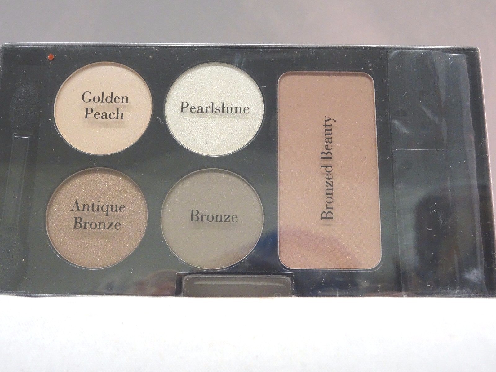 ELIZABETH ARDEN EYE SHADOW AND BLUSH PALETTE COMPACT REFILL - NEW 3790₽