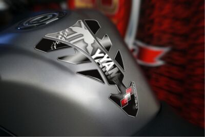 PROTECTOR DE DEPOSITO FUTURE Yamaha C/PLATA