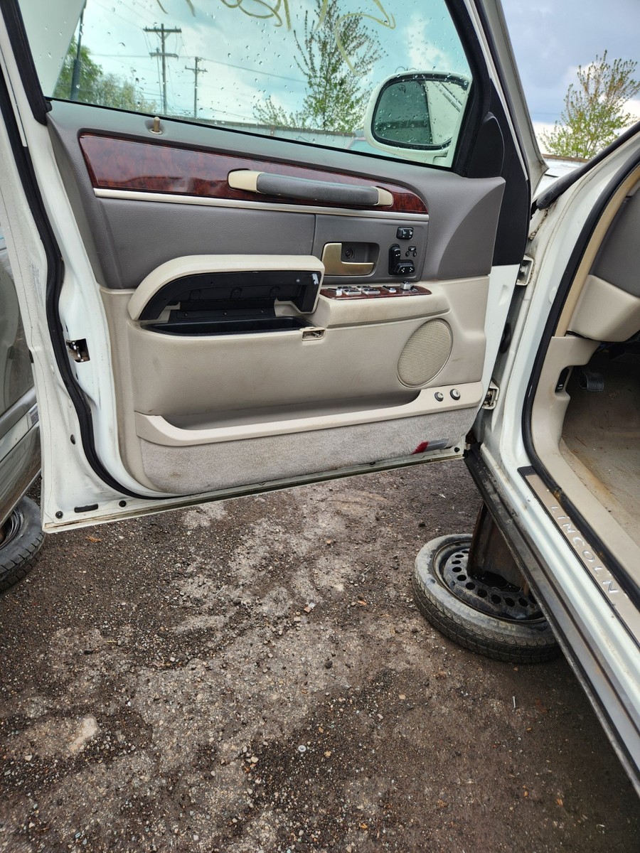 GREYSTONE 2003-2008 Lincoln Town Car Driver side Left Front Door