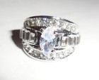 VINTAGE SILVER PLATE RING SIZE 7.5 SPARKLING RHINESTONES DESIGN — photo 4