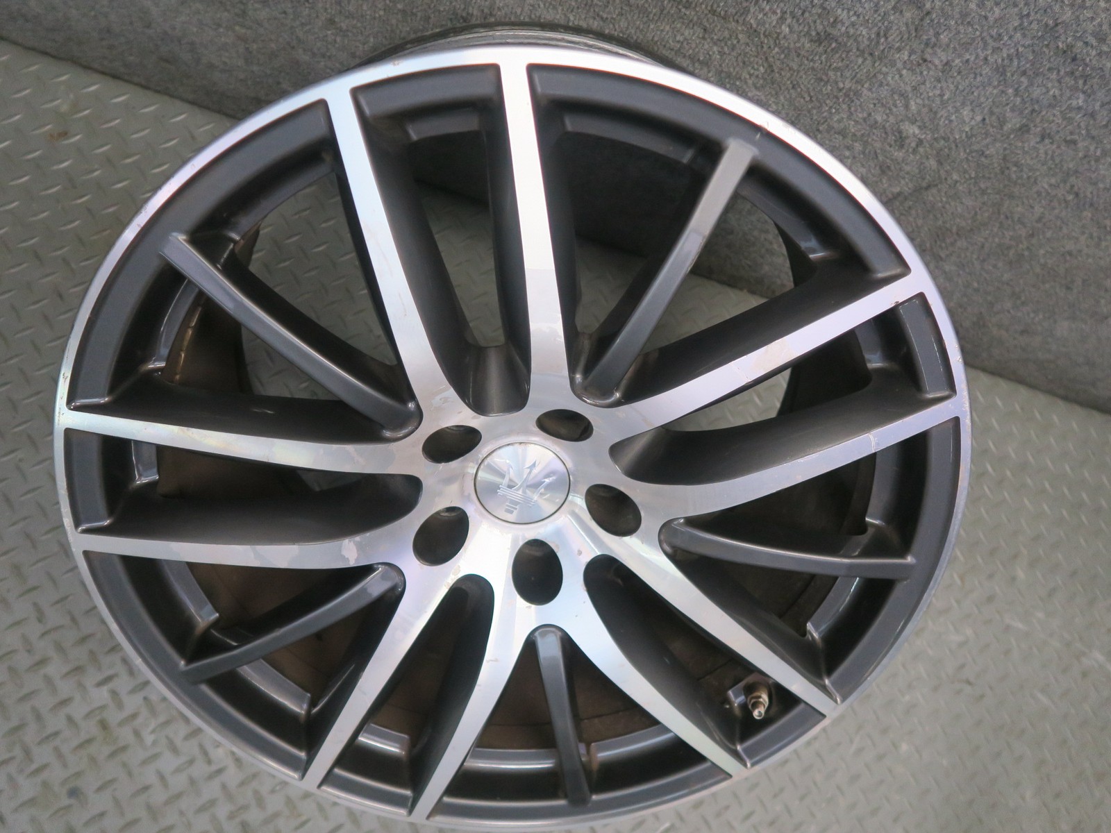 Maserati Ghibli 2014-2020 Rear Wheel P/N 670016855