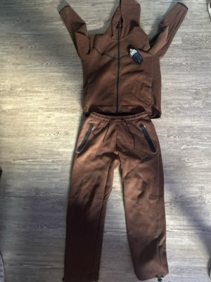 Nike Tech Anzug