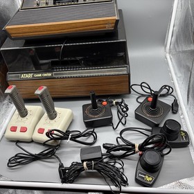 Orig Atari 2600 VCS W Controllers Game Center 25 Games Game Case & Adapter Works