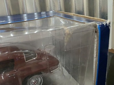 Exoto Motorbox 1967 Chevrolet Corvette Stingray 1:18 Scale Diecast