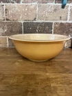 Vintage PYREX 325 Mixing Bowl; Clear Bottom; 2.5 Liter; Yellow? Peach?