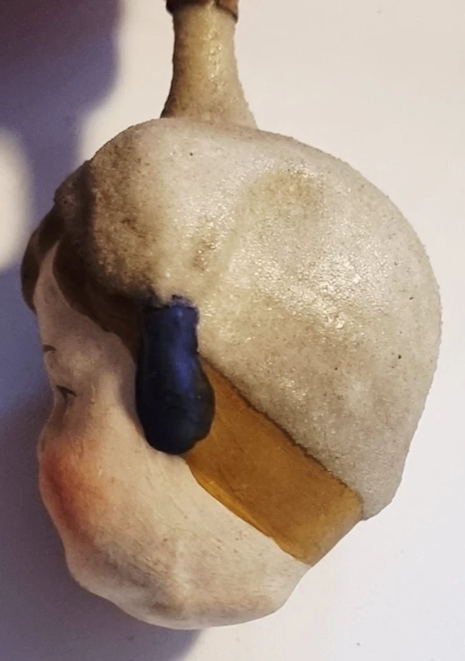 D0911 - Figural Vintage Christmas Tree Decoration - Girl - Head - Xmas - Image 3 of 4