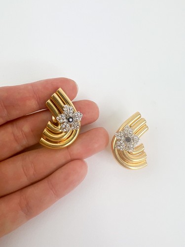 BALMAIN  Earrings PARIS GOLD TONE EARRINGS FLOWER RHINESTONES VINTAGE - Picture 3 of 10