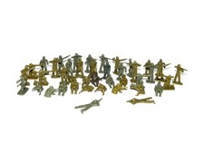 Vintage Lot 42 Marx Army Soldiers Green Plastic Toys Infantry 1950s 60s WW2 2"