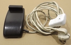 Vintage ELTC Nähmaschinen Starter Anlasser A02-226700-91   100- 250V  germany