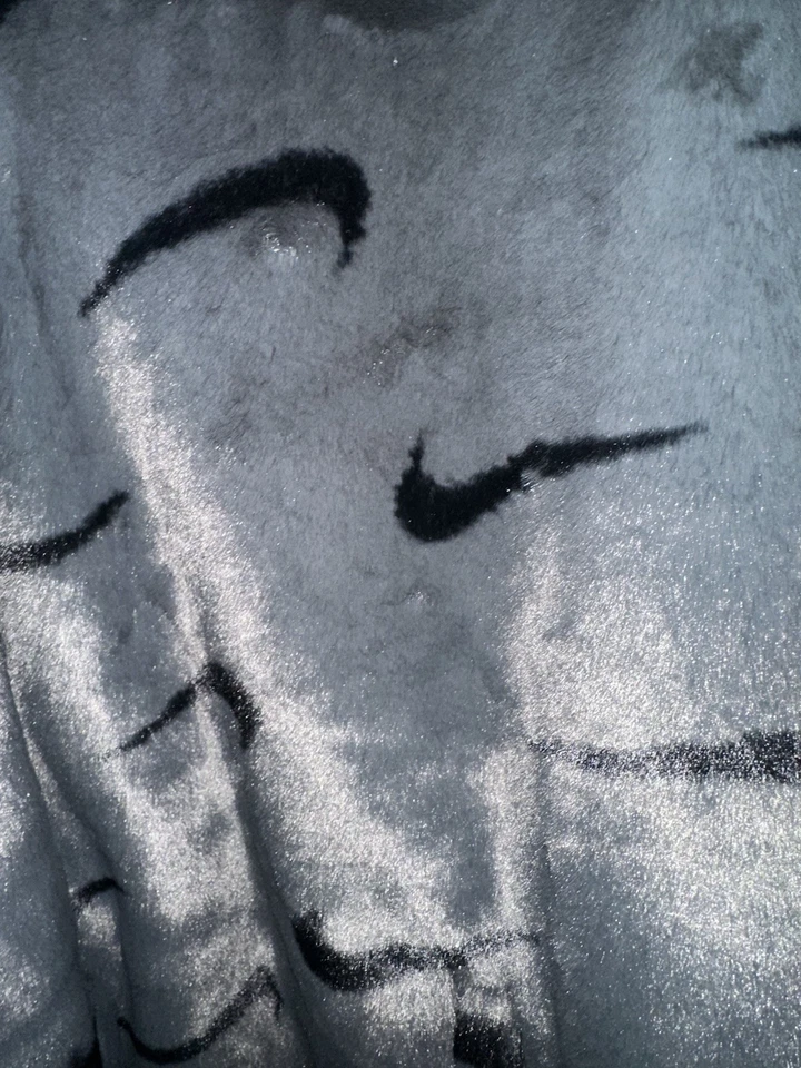 Chaqueta Nike Sportswear AOP de piel sintética en negro para mujer talla XXL Foto 3 de 4