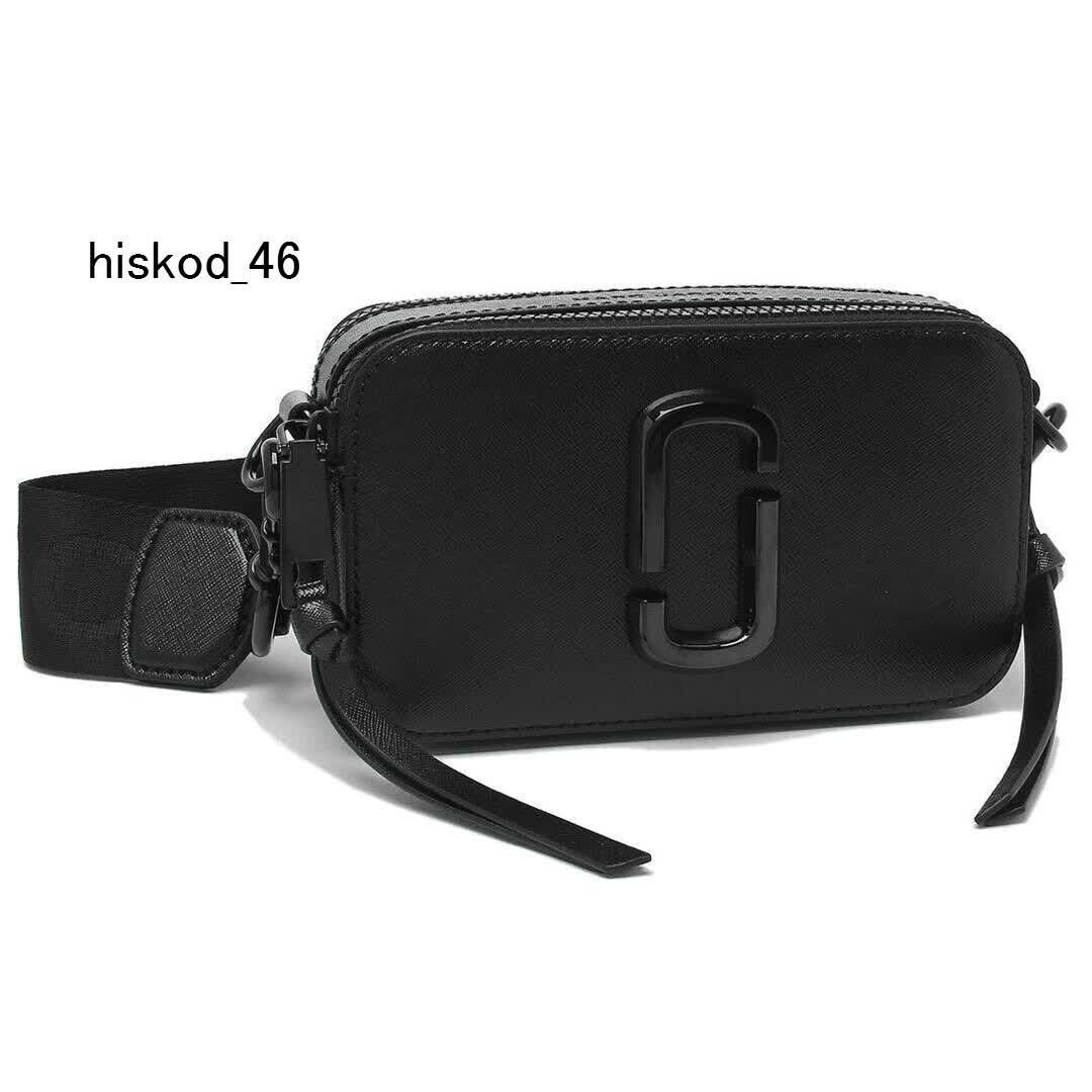 MARC JACOBS ボディバッグ ブラック Marc Jacobs The Snapshot Camera Bag Crossbody Shoulder Leather