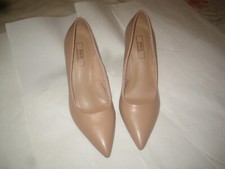 Ladies shoes ‘ M&S COLLECTION ‘ size 6.5 - light brown - good condition