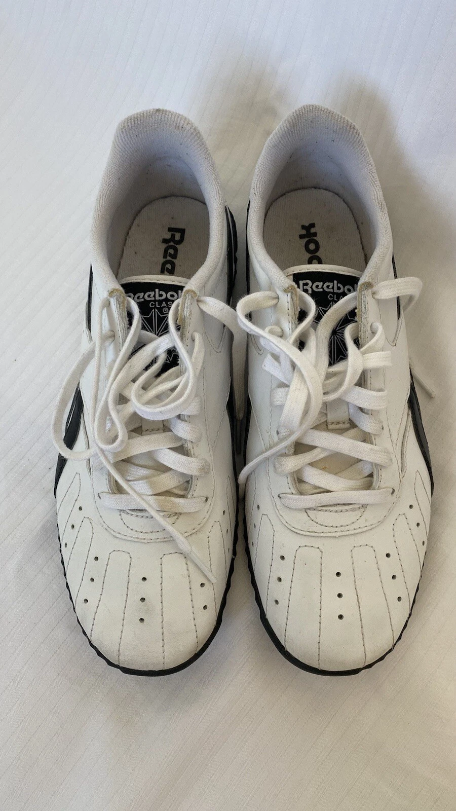 Scarpe da ginnastica da uomo REEBOK CLASSIC bianco nero in pelle con suola piatta 7 stringate