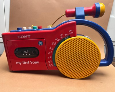 Radio-cassette SONY CFM-2300 – Rouge – Pour Pièces / Ne Fonctionne Pas