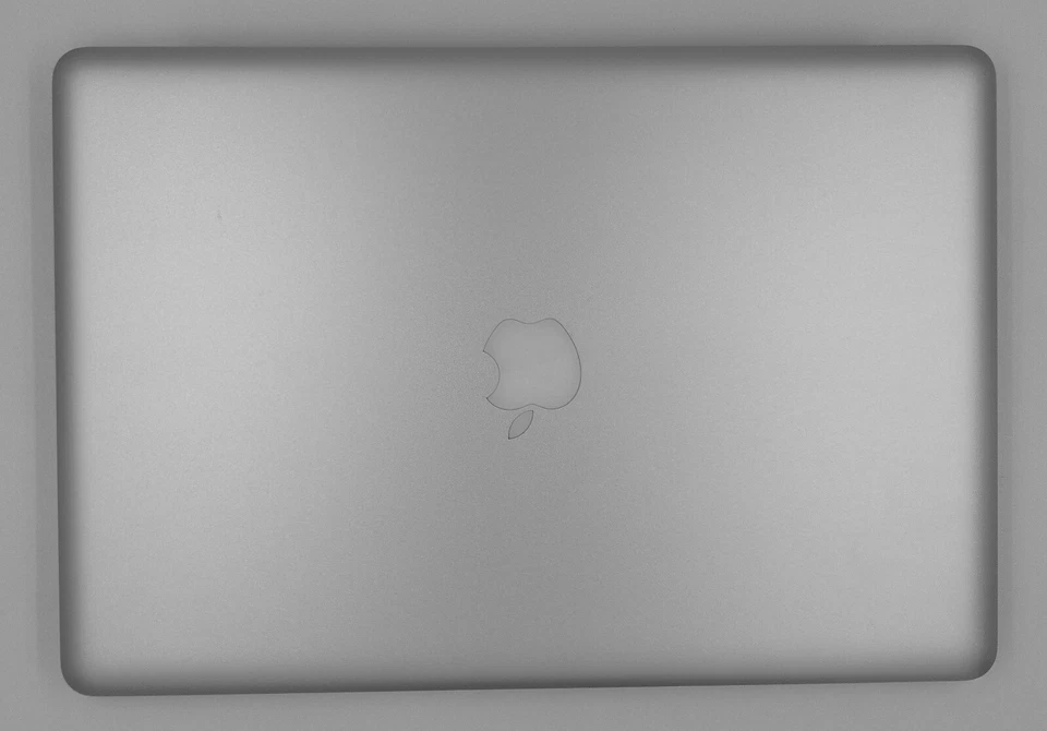 Grade A - MacBook Pro 17" "Core i7" 2.4GHz/ 16GB RAM/ 1TB SSD/ Matte Screen - Image 2 of 4