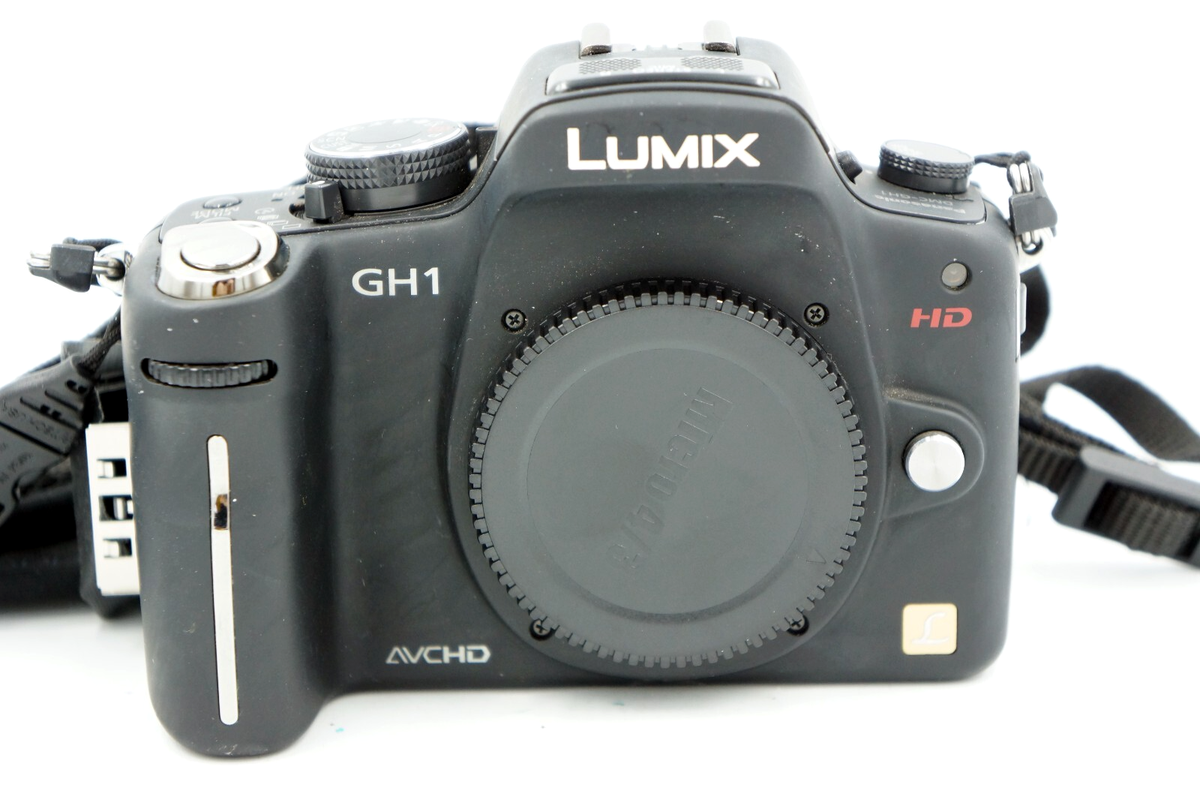 Panasonic LUMIX DMC-GH1 12.1MP Digital Camera - Black (Body Panasonic LUMIX DMC-GH1 12.1MP Digital Camera - Black (Body