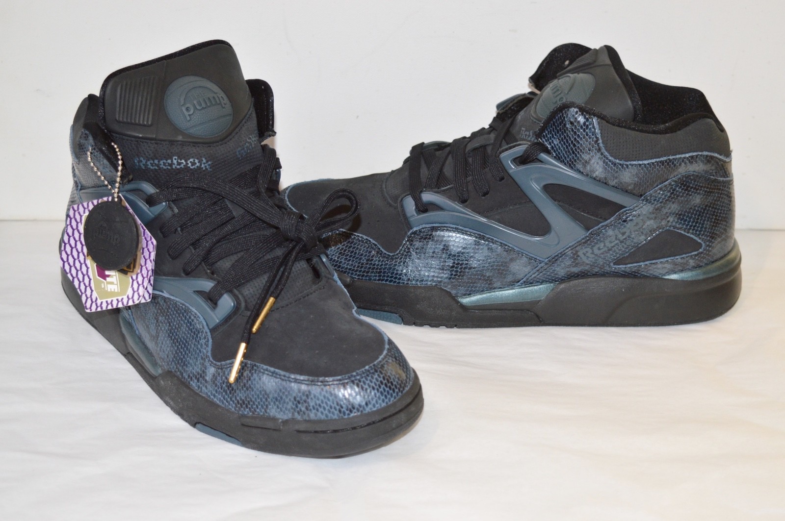reebok pump black