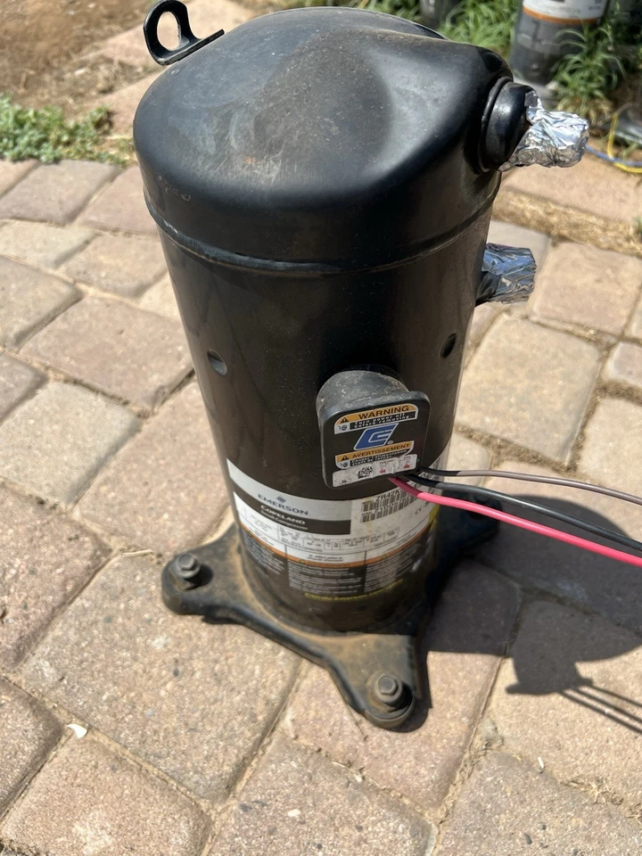 COPELAND SCROLL COMPRESSOR model  ZR42K5E-PFV-130 year 2021- 220v single ph - Image 3 of 4