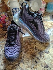 Women's Niki,s 720 Air Max Size 6Y
