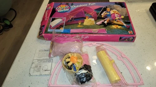 1993 Camp Barbie Outdoor Fun Playset Tent Campsite Fire Mattel 67002 Incomplete
