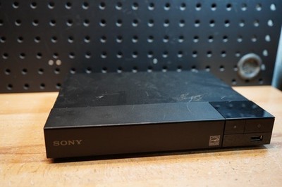 (K) Sony BDP-S1700 Blu-ray DVD Player 1080p Streaming No Cord