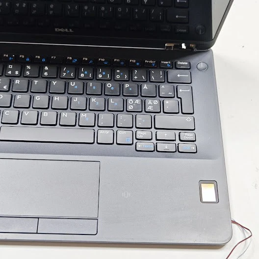 Dell Latitude 7370 - Non-Working, Signs of Use, Missing Back Cover - Image 3 of 4