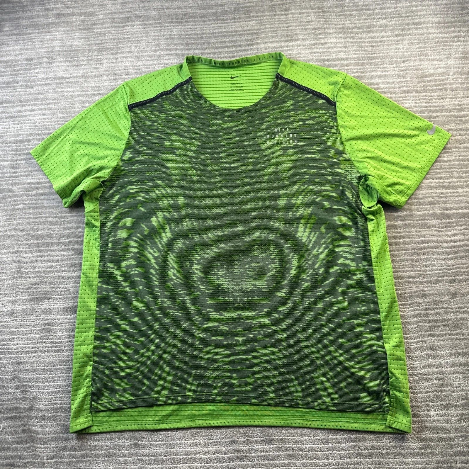 Nike Shirt Mens Extra Large Green Dri Fit Running Division Performance
Opens in a new window or tab