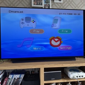 Sega Dreamcast Console - VA1 - HKT-3030 PAL Boxed with controller and VMU