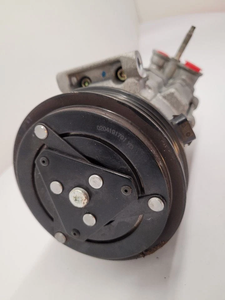 Chevrolet Equinox 2010-2011 compresor de aire acondicionado  Foto 3 de 4