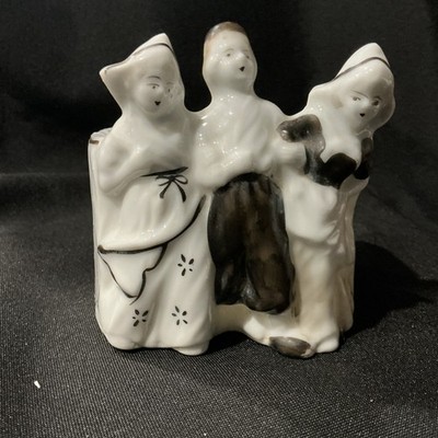 Vintage Japanese Planter Dutch Two Women One Man, Heart Lips Rare!