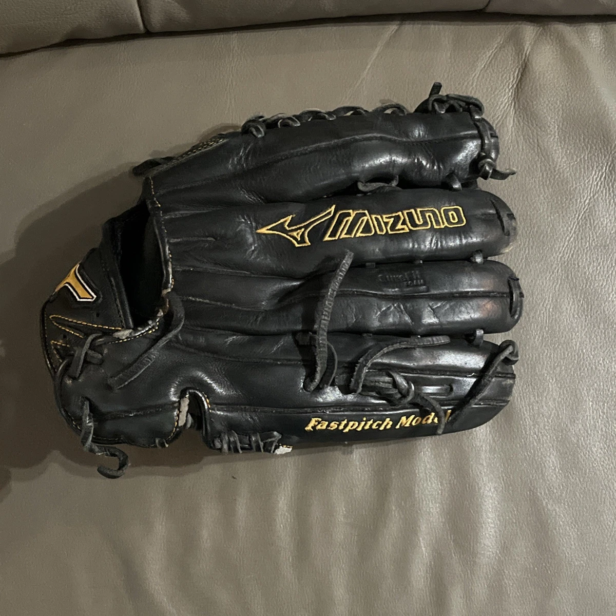 Mizuno Infield 11.75 Size Baseball Softball Gloves & Mitts for