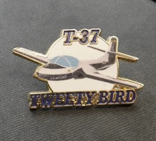 CESSNA T-37 TWEET TWEETY BIRD AIR FORCE AIRCRAFT LAPEL PIN BADGE 1.5 INCHES