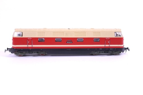 Locomotora diésel Gützold V180 BR118 142-9 EM19 rojo beige EP IV escala H0 DR EMBALAJE ORIGINAL - Imagen 3 de 6