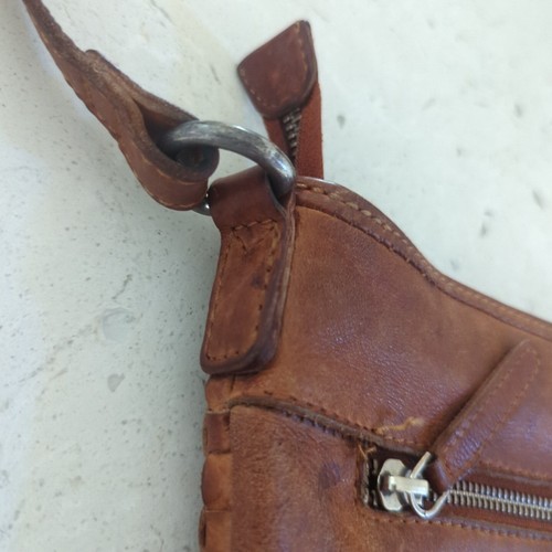 Vilenca Holland Woven Leather Crossbody Purse - Picture 10 of 14
