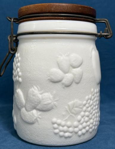 Vintage Wheaton Fine Milk Glass Harvest Pattern Coffee Storage Canister w/lid - Picture 3 of 10