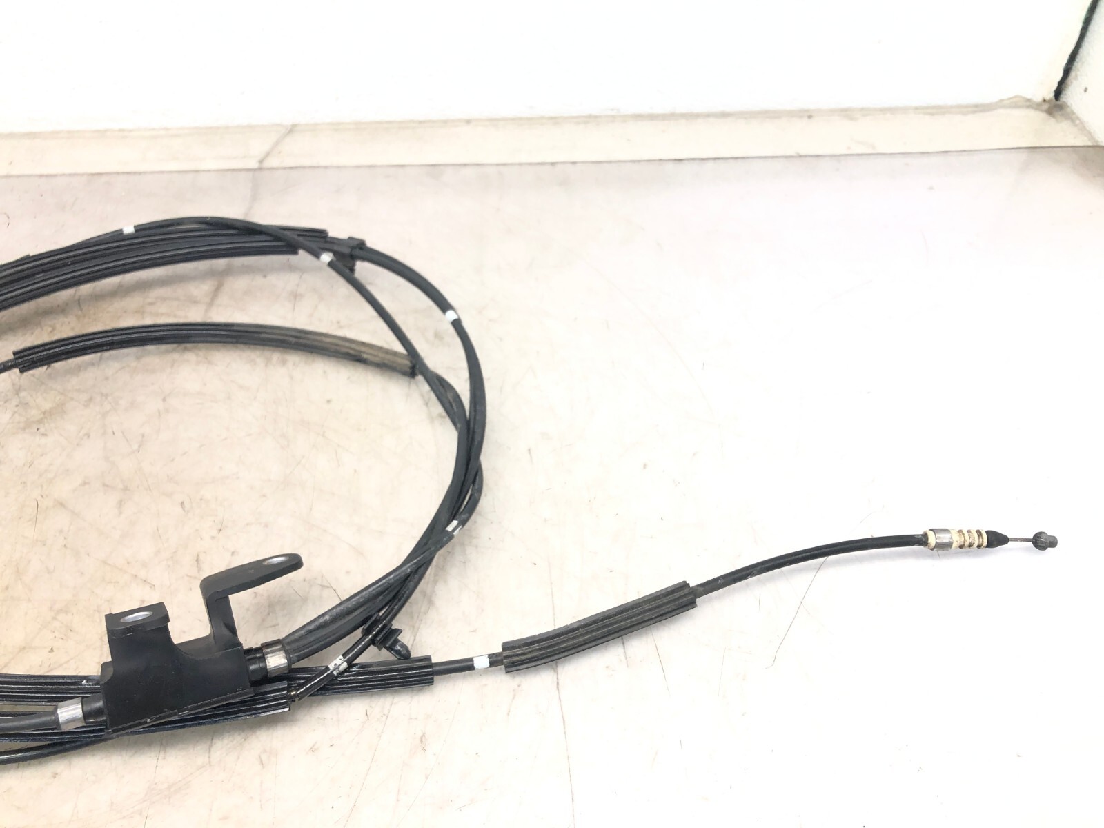 2017-2020 MASERATI LEVANTE FRONT HOOD BONNET LOCK LATCH RELEASE CABLE OEM