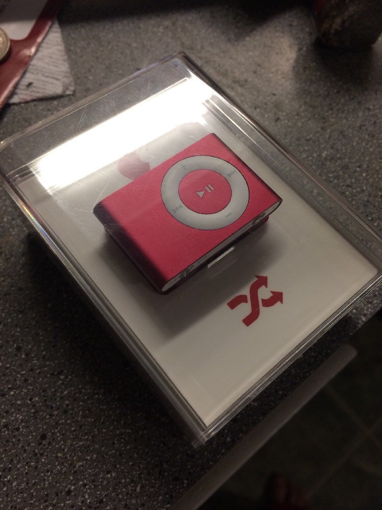 Apple iPod Shuffle Product Red 1GB New Sealed (RARE) | eBay